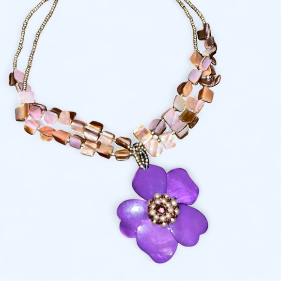 Elegant Purple Flower Necklace - Picture 3 of 3